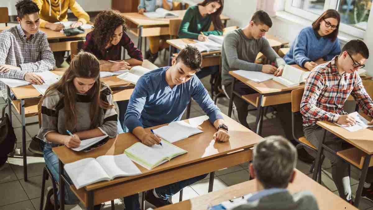 List of Top 10 High Schools in Virginia Leading in Academics [2025]